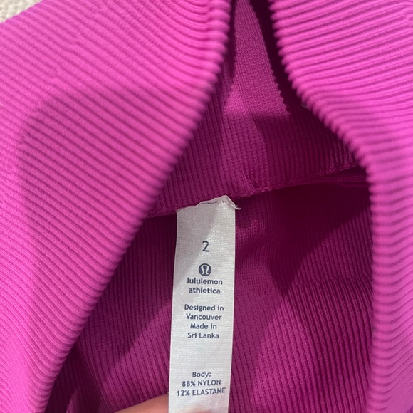 Lululemon Zone In Tight 25” in color raspberry - Picture 4 of 6